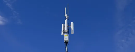 AirDetect Pro Long Range on a mast against a blue sky